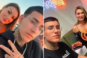 madre se folla con su hijo|Son madre e hijo y trabajan juntos en OnlyFans: él la graba.